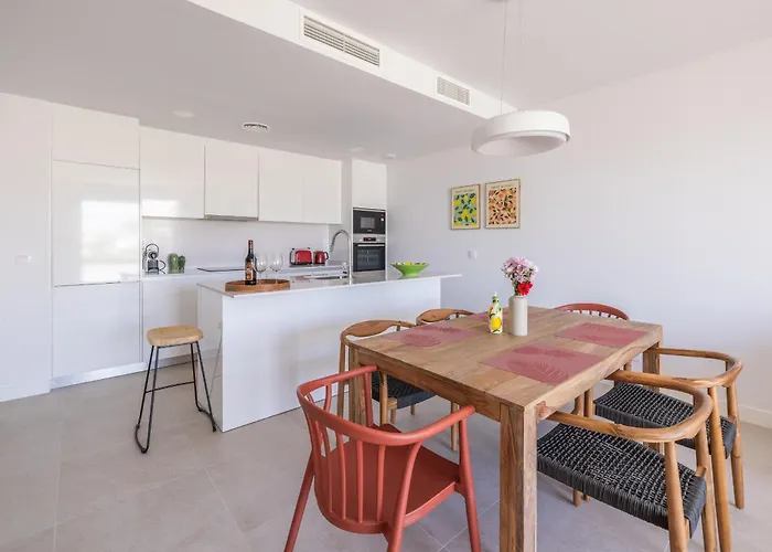 Ar3 Stylish New In With Pool, Gym And Garage Estepona