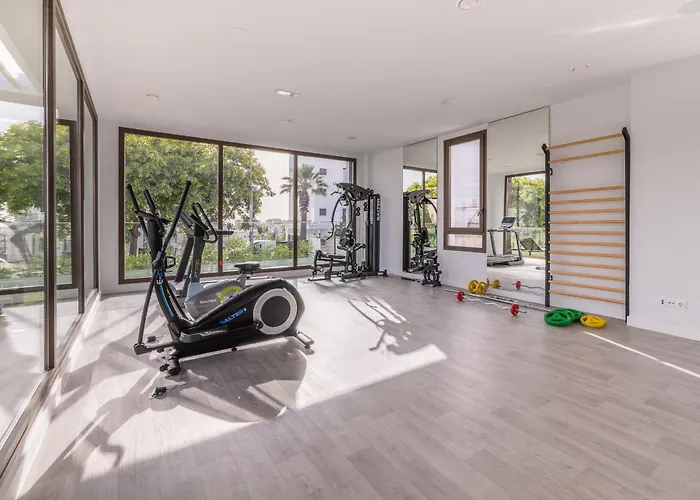 Ar3 Stylish New In With Pool, Gym And Garage Apartamento