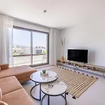 Apartment Ar3 Stylish New In With Pool, Gym And Garage