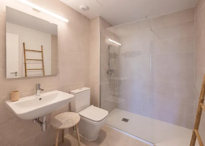 Ar3 Stylish New In With Pool, Gym And Garage Appartamento *