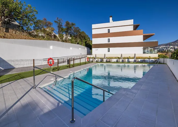 Ar3 Stylish New In With Pool, Gym And Garage * Estepona
